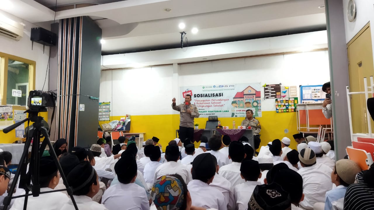 Penyampaian Materi oleh Polsek Kebayoran Lama