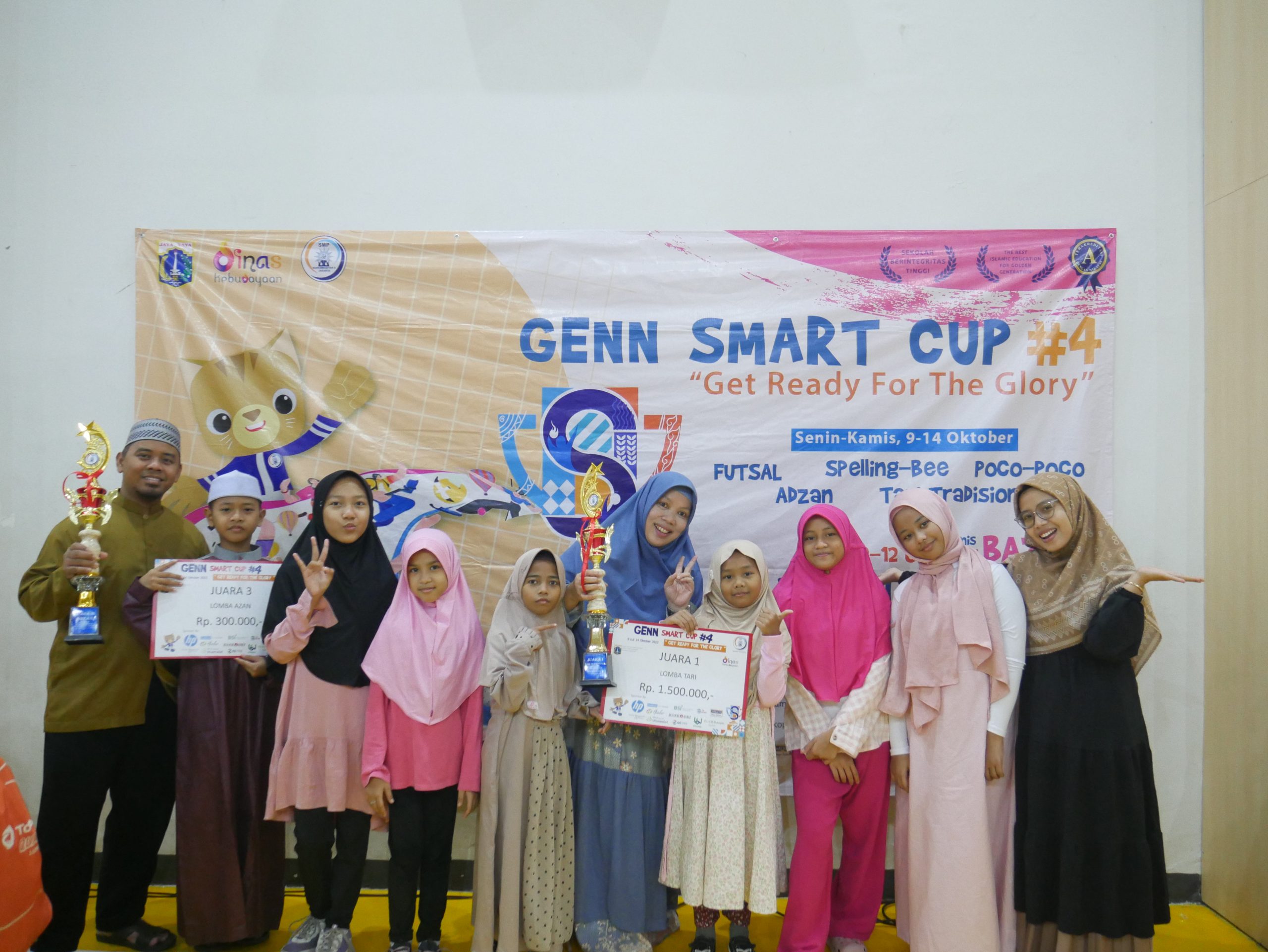 Peserta didik dan Guru pendamping lomba SDIT Al-Furqon pada Genn Smart Cup