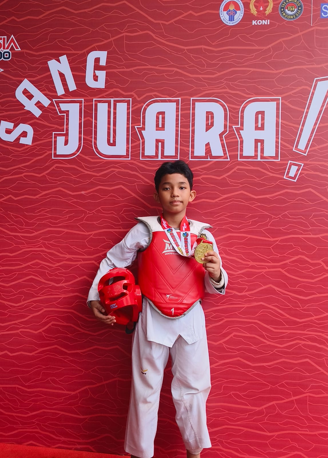 Arju mendali Emas Koni Cup Series 4