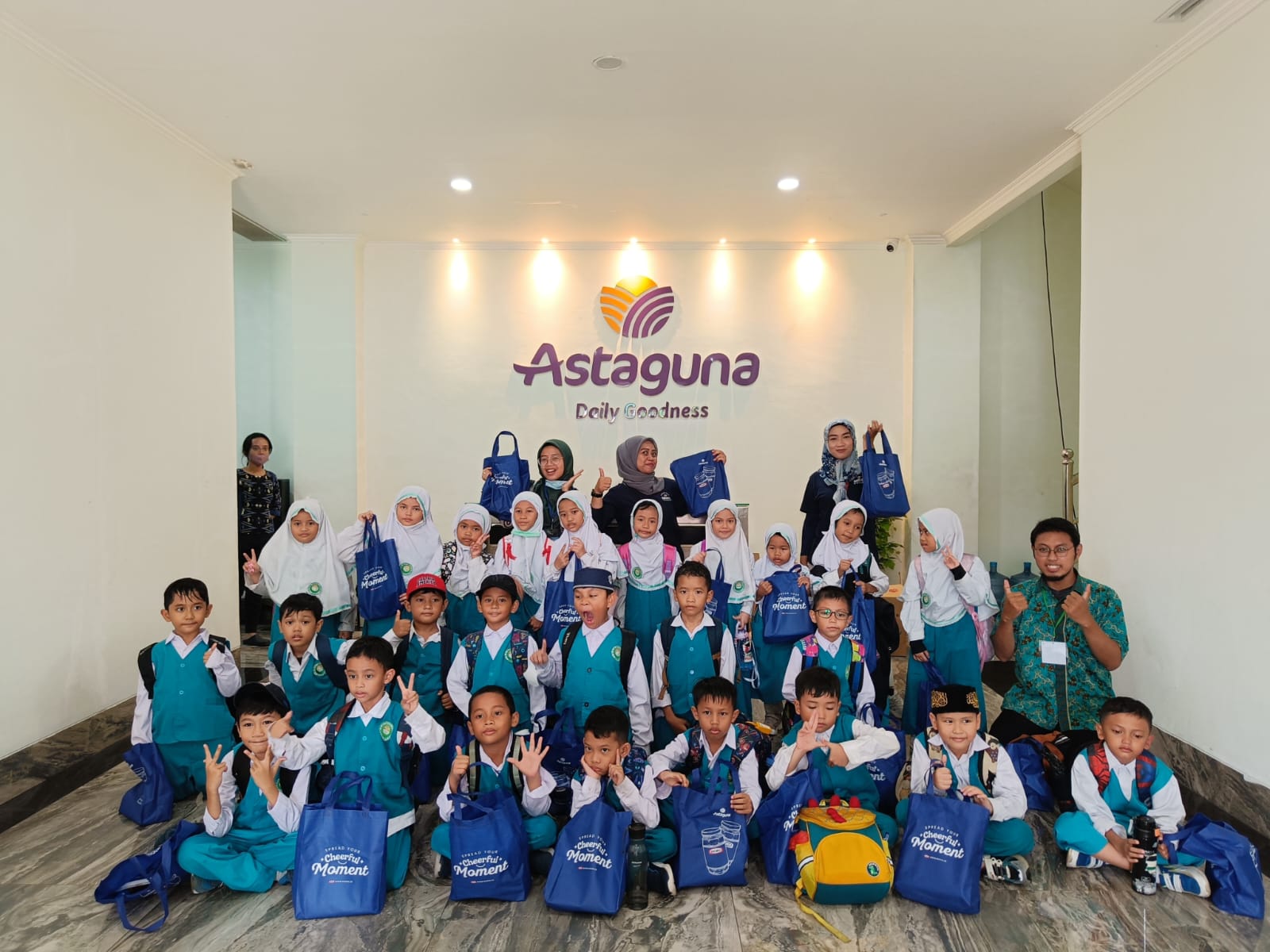 Kelas 1 SDIT Al-Furqon di PT Astaguna Wisesa