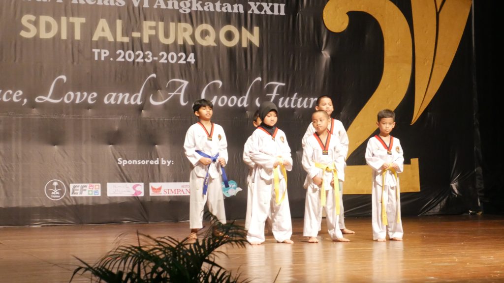 Penampilan Taekwondo Pelepasan Angkatan XXII SDIT Al-Furqon Jakarta Selatan