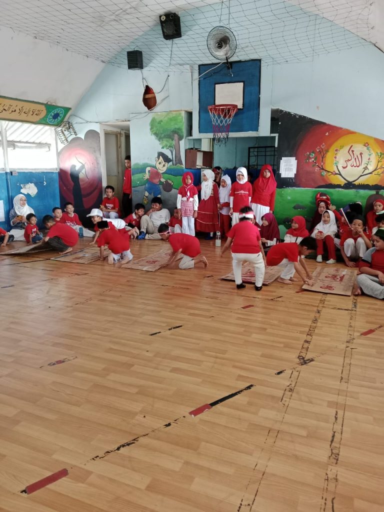 Lomba Trenggiling Kardus mujahid di SDIT Al-Furqon_2