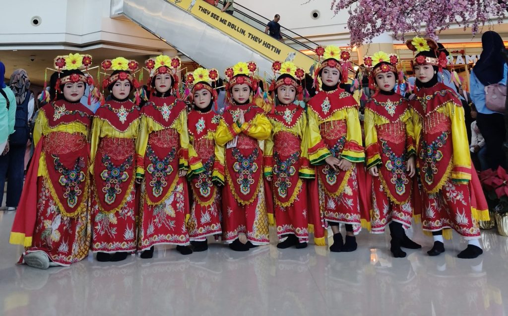 Kelompok 2 Kelas 1 dan 2 SDIT Al-Furqon di Lomba Tari Kreasi Yayasan Putri Nawangsari 2024