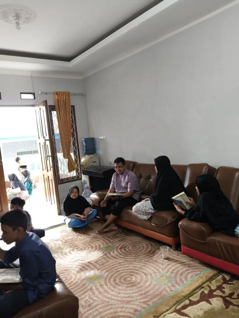 Kelompok Halaqah Ust. Eka