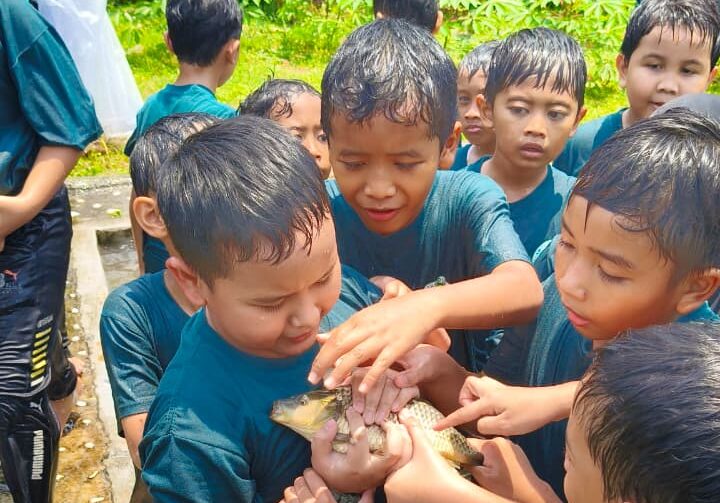 Tangkap Ikan_Study Tour SDIT Al-Furqon 2025