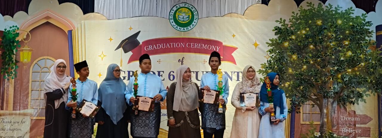 Tasyakuran Kelulusan Kelas 6 Angkatan 24_SDIT Al-Furqon_Lulusan Terbaik