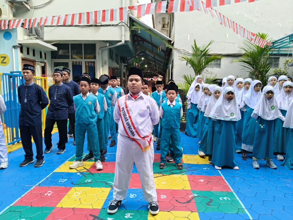 Upacara Kemerdekaan 2026 SDIT Al Furqon_Foto barisan Upacara