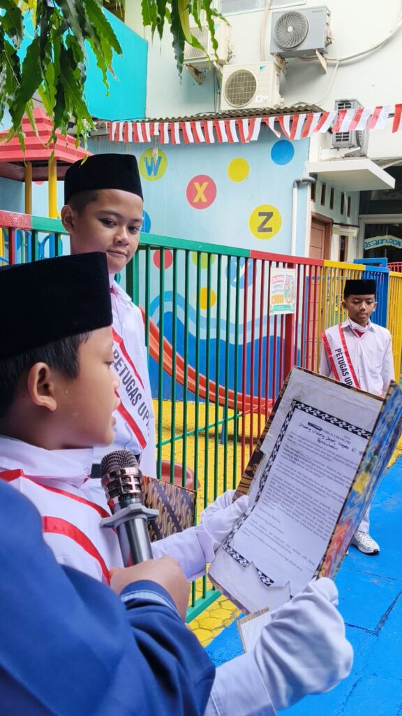 Upacara Kemerdekaan 2026 SDIT Al Furqon_Naufal Pembaca UUD1945