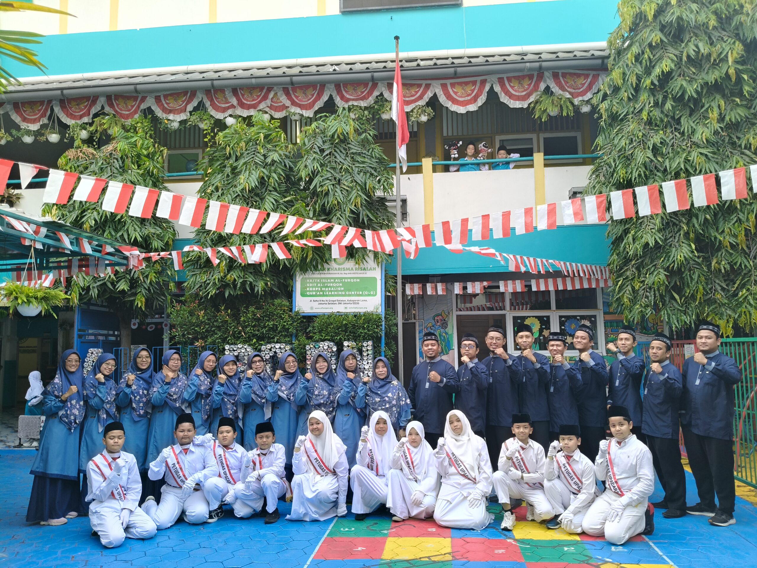 Upacara Kemerdekaan 2026 SDIT Al Furqon_Petugas Upacara dan Guru